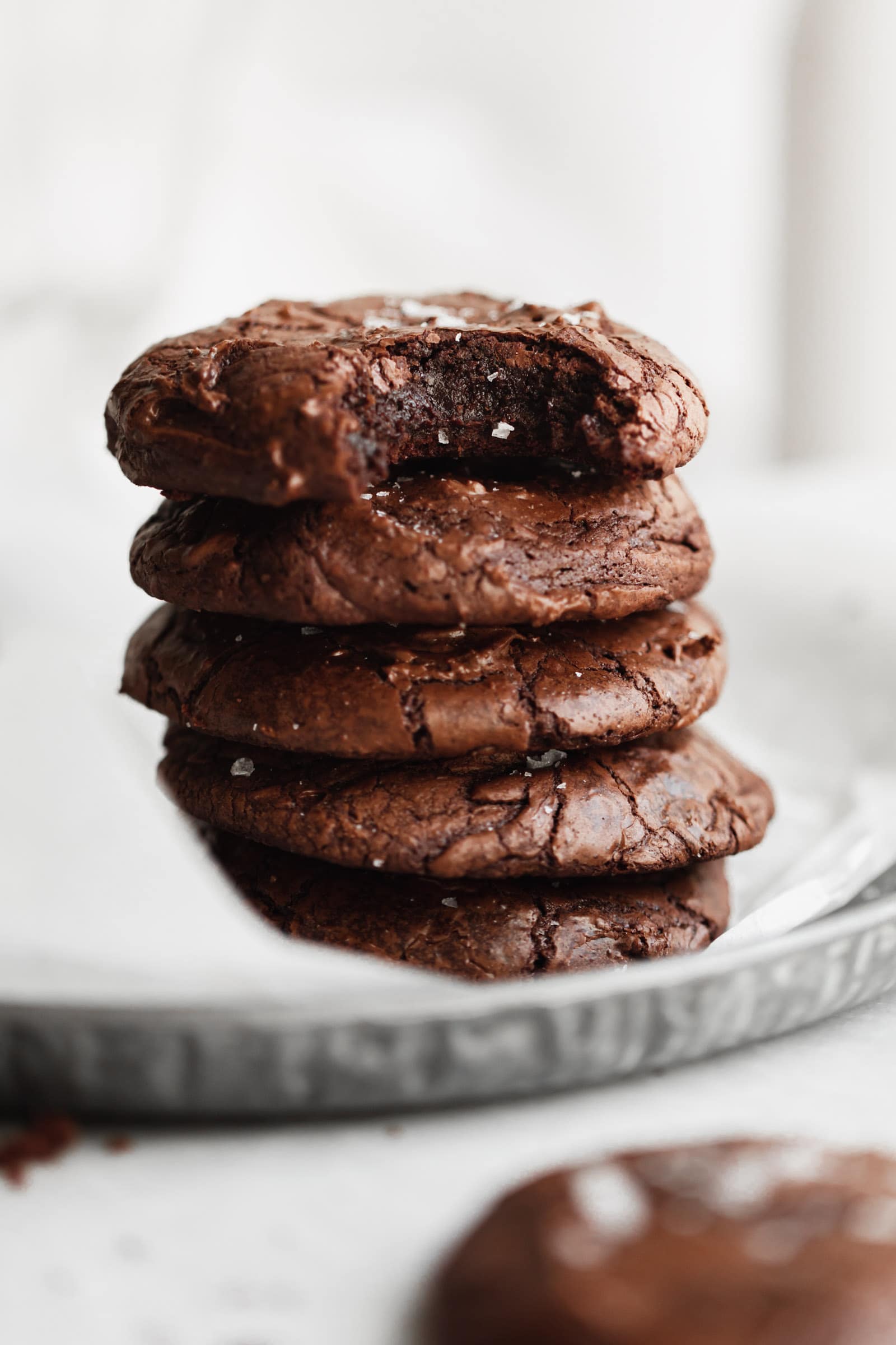 Bake Super Fudgy Brownie Cookies: No Chill Time Needed!